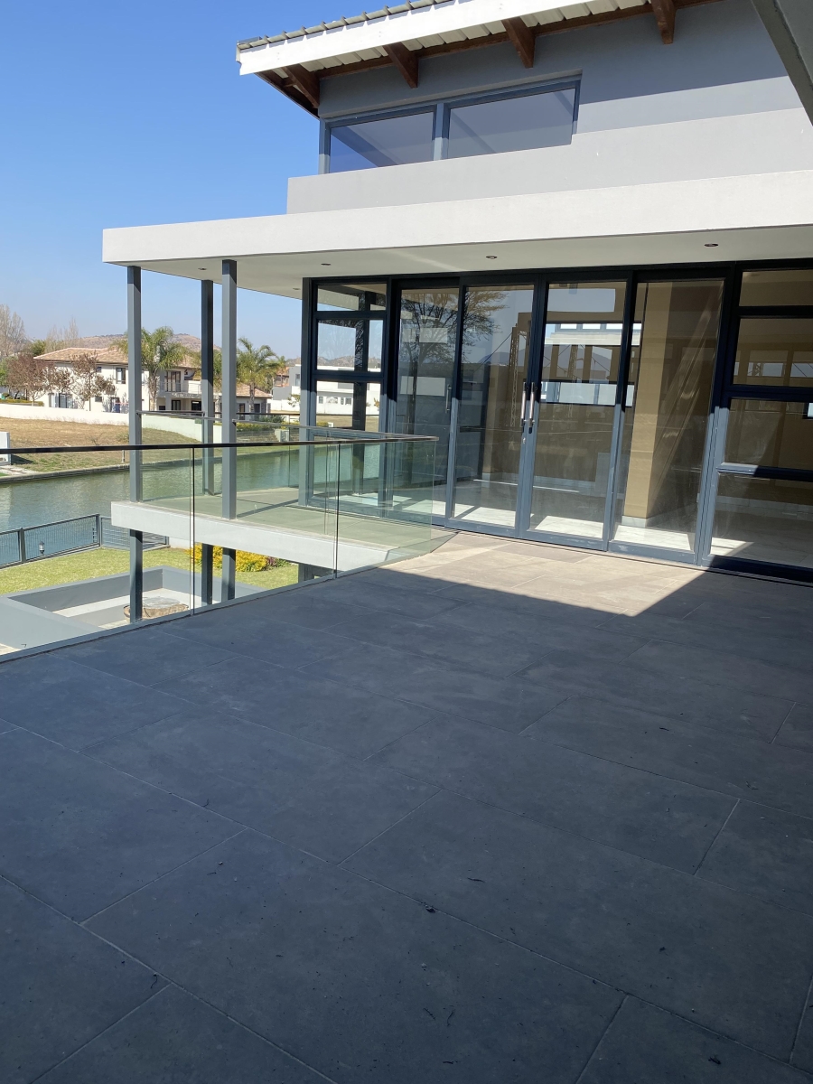 5 Bedroom Property for Sale in The Islands Estates North West